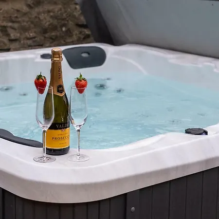 Nook By Maison Parfaite - Luxury With Hot Tub